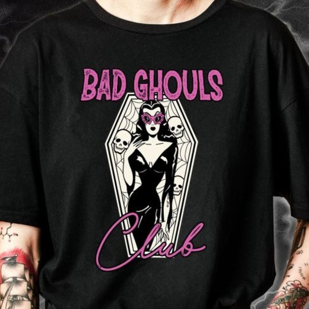 Bad Ghouls Club Spooky Halloween Retro Pin-Up Unisex T-Shirt